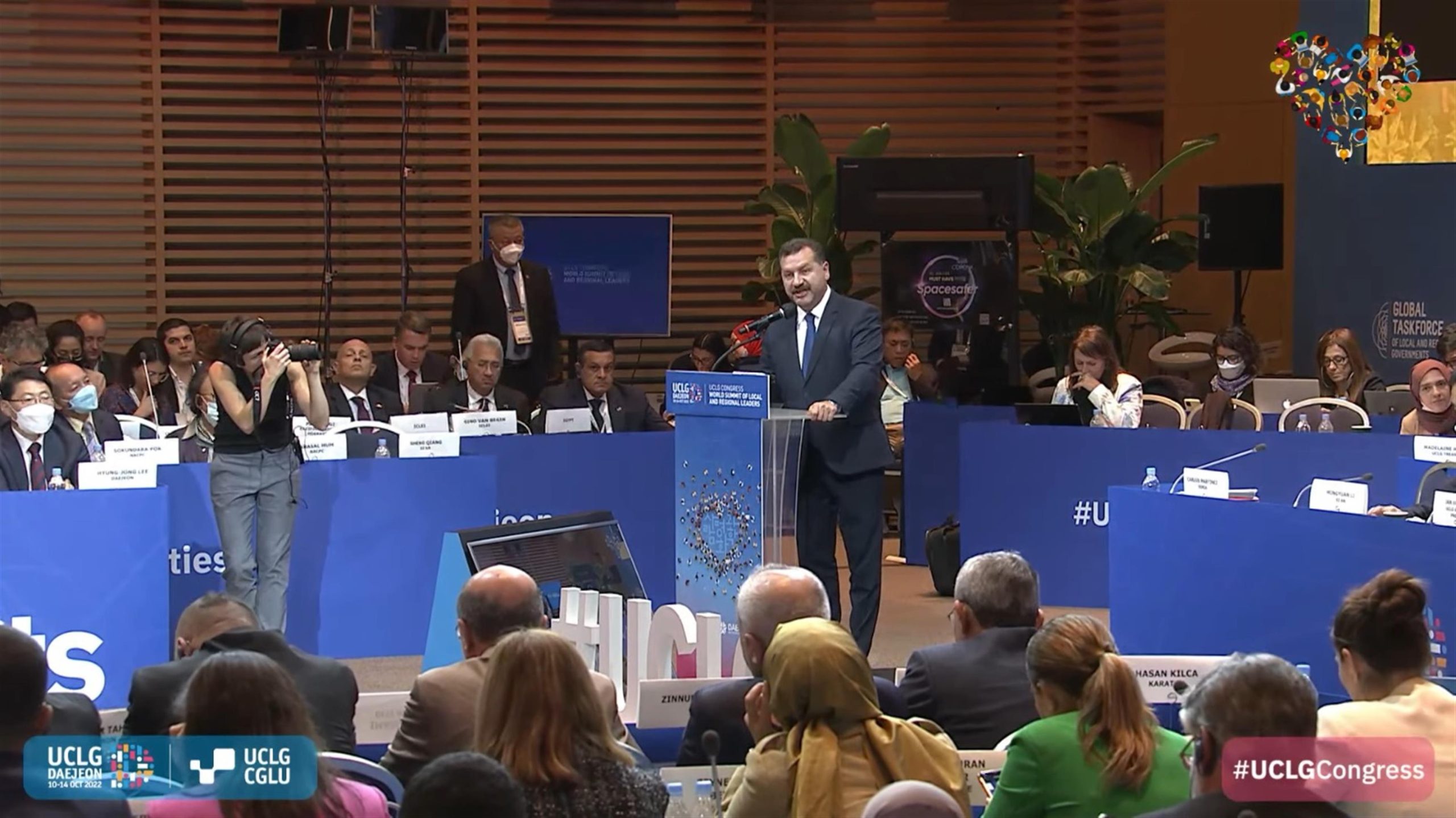 Yücel Yılmaz Dünya Yerel ve Bölgesel Liderler Zirvesi’nde