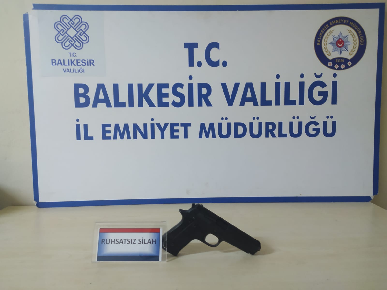 Aramalarda Ruhsatsız Tabanca Ve Tüfek Ele Geçirildi