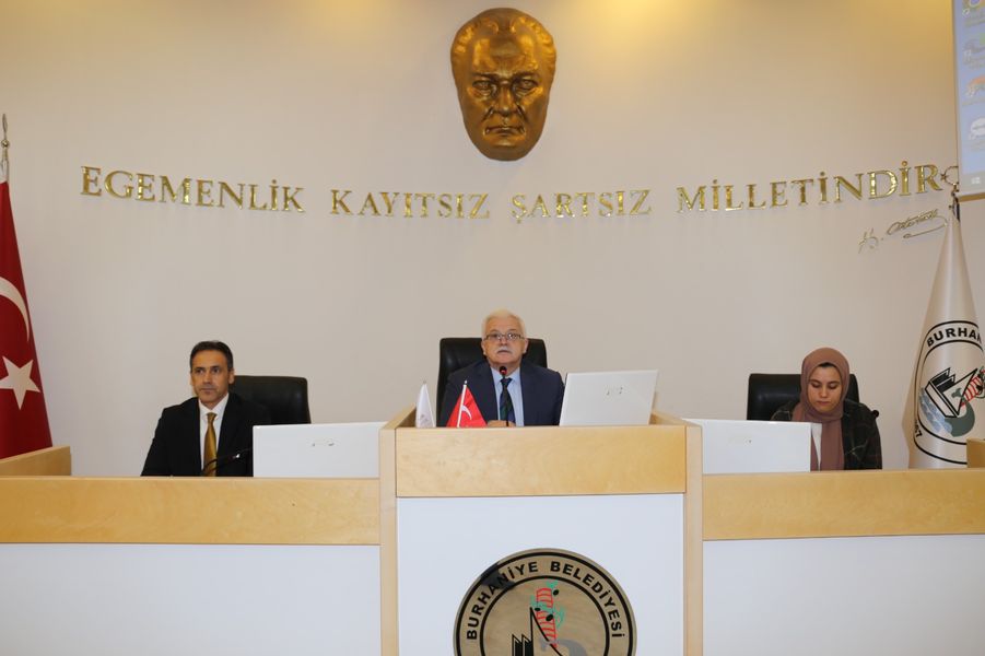 Başkan Deveciler Hak Sahiplerine Tapularını Dağıtmaya Başladı