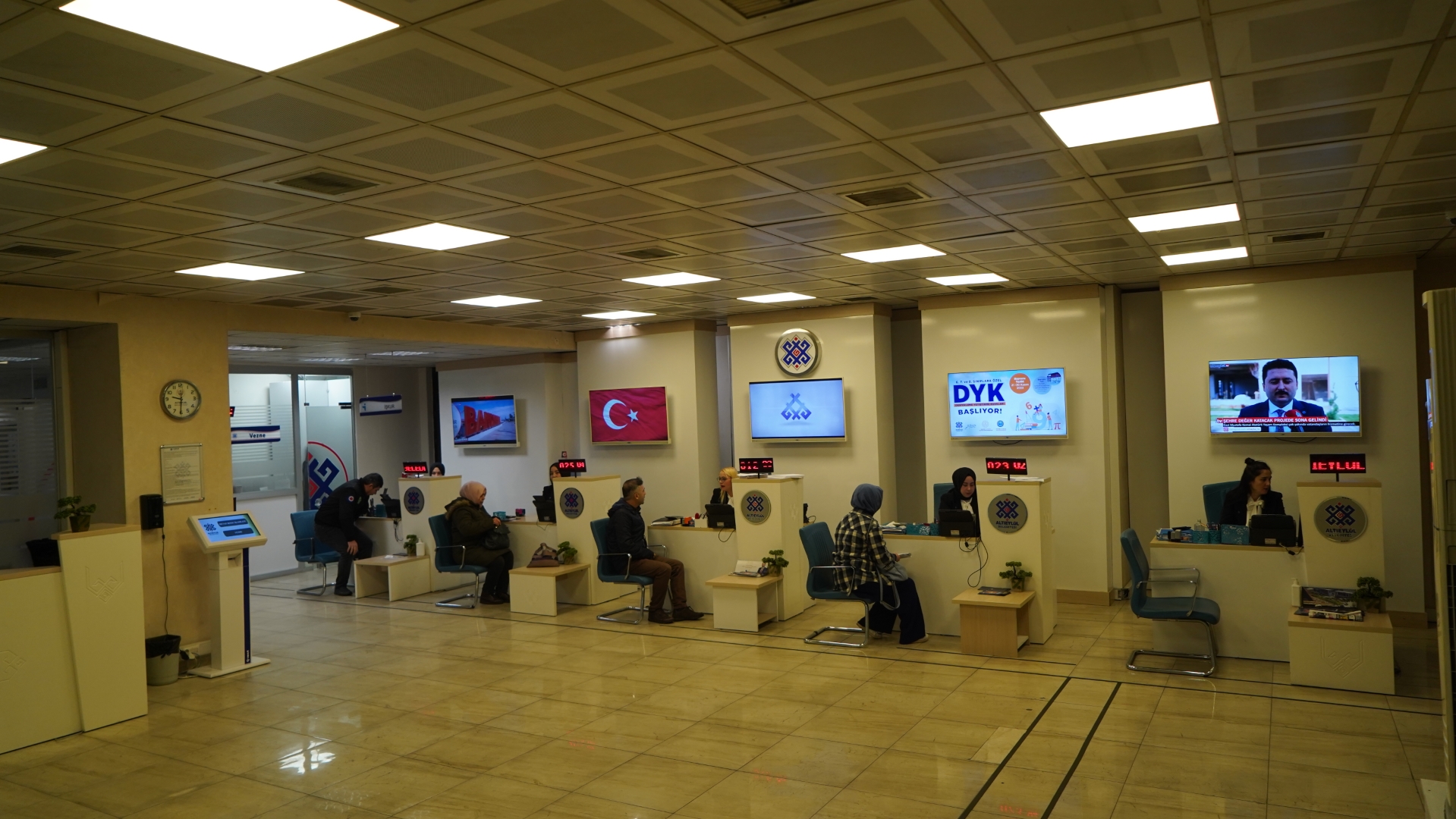 Çözüm Merkezi’ne Vatandaşlar Yoğun İlgi Gösteriyor