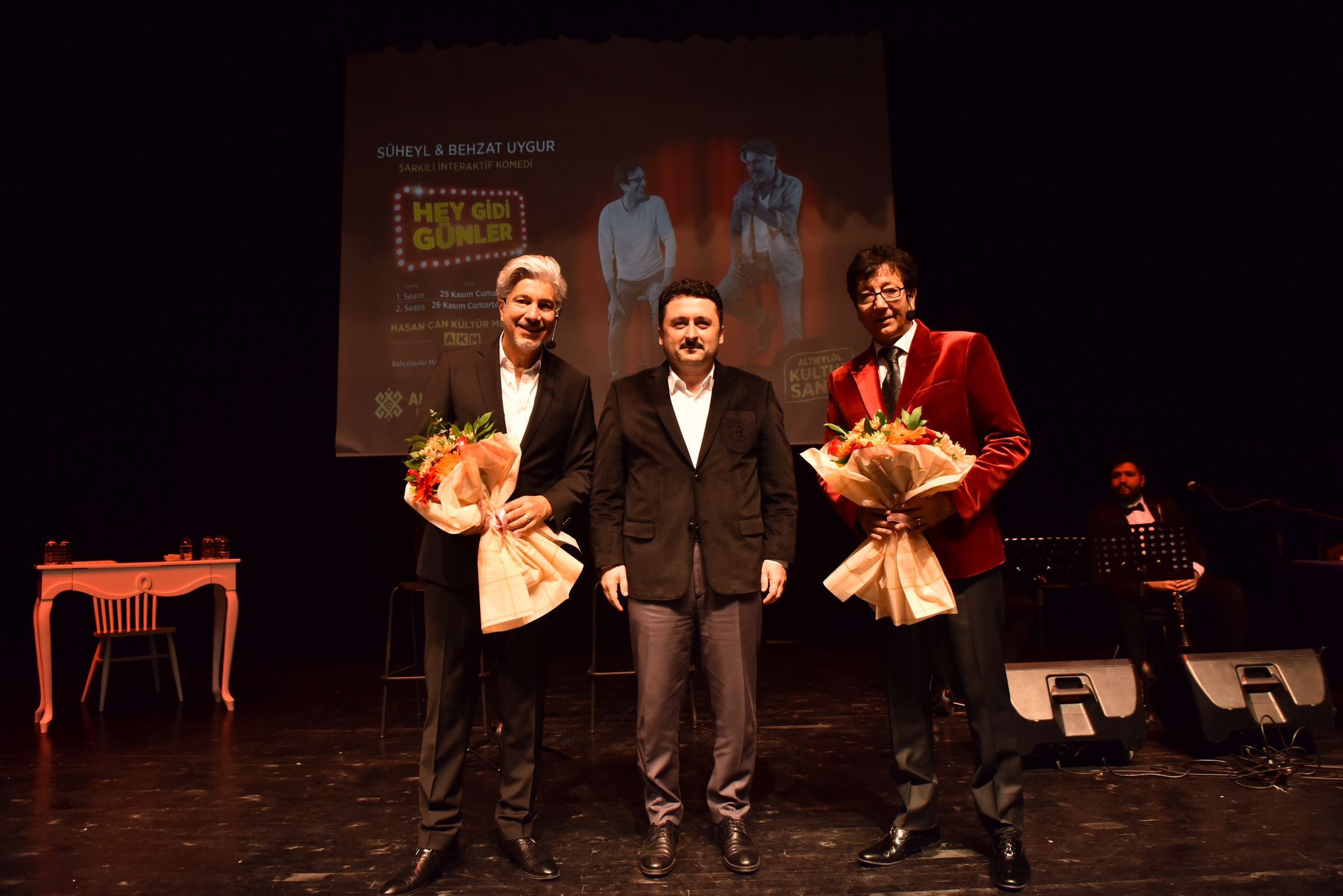 Altıeylül’de Süheyl&Behzat Uygur Rüzgarı