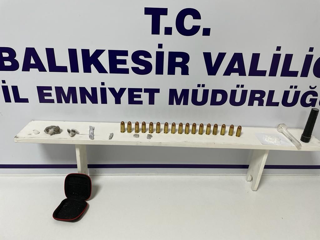 Polis İl Genelinde 25 Aranan Şahıs Yakaladı,12’si Tutuklandı