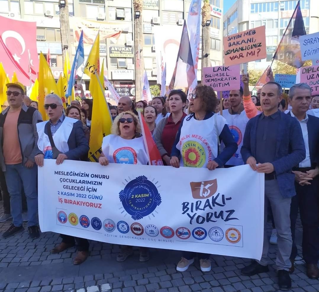 Öğretmenler Bir Gün İş Bıraktı