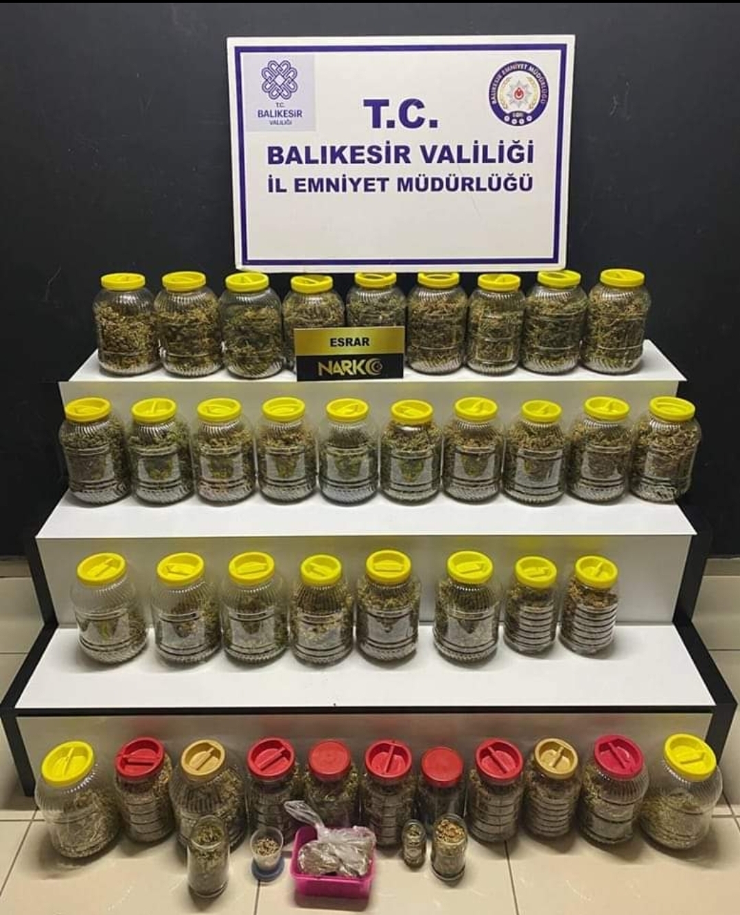 Balıkesir Edremit’te 7. 788 gram Esrar Ele Geçirildi