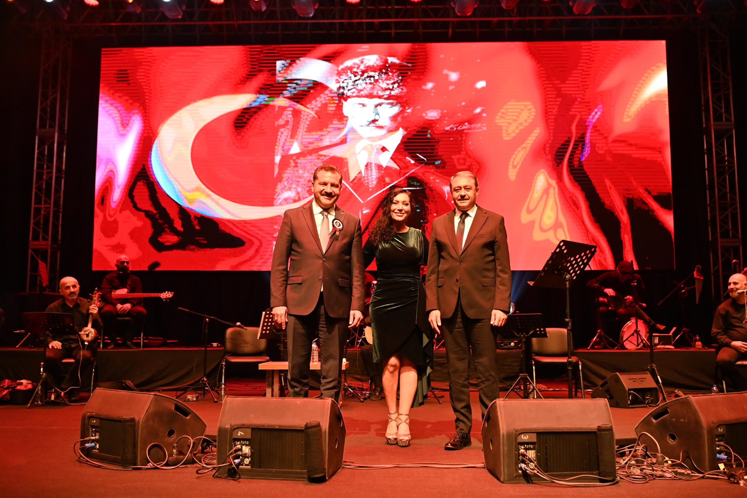 Ulu Önderi’in Ölümünün 84. Yılında En Sevdiği Şarkılardan Oluşan Konser Düzenlendi