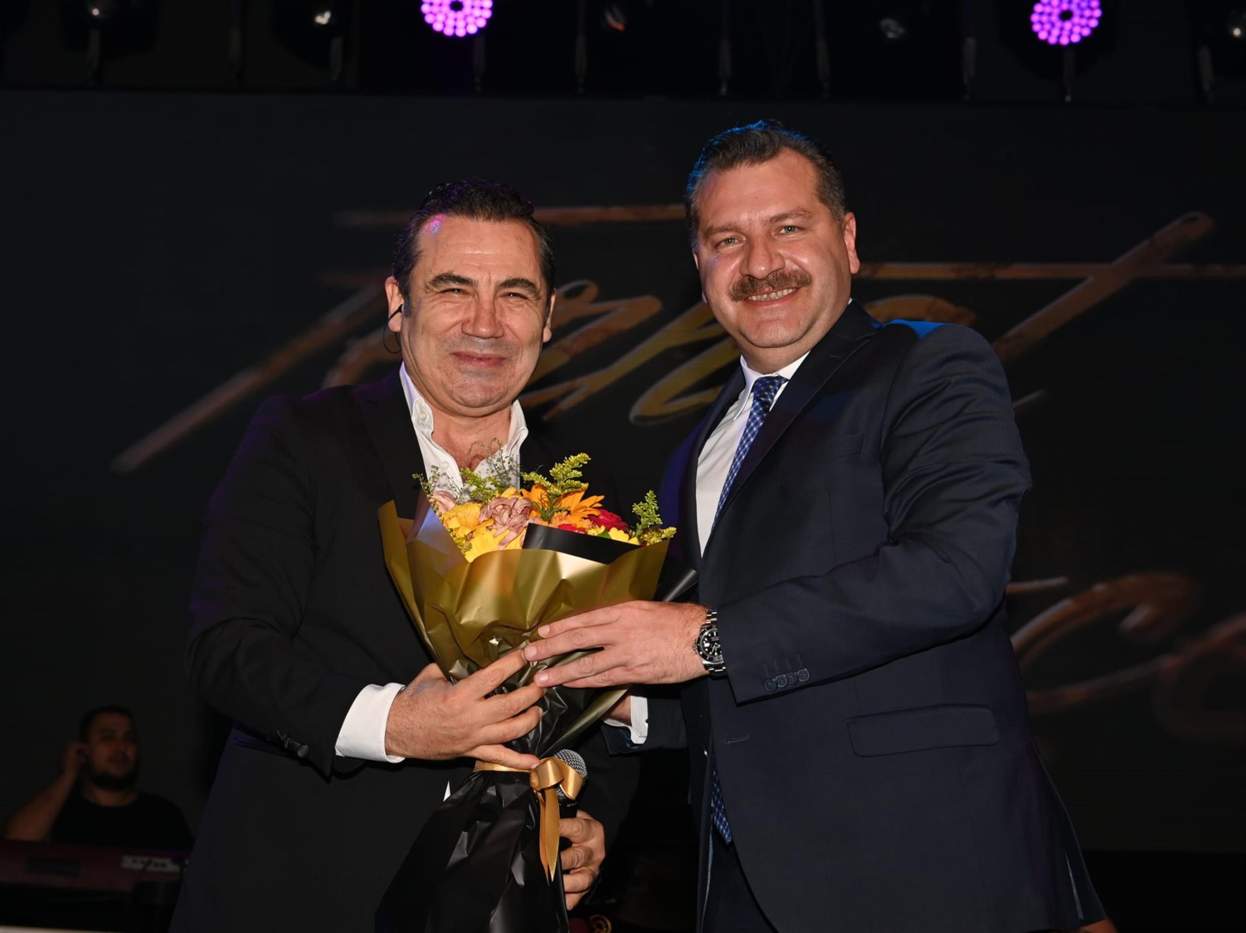 24 Kasım Öğretmenler Gününde Ferhat Göçer Konseri