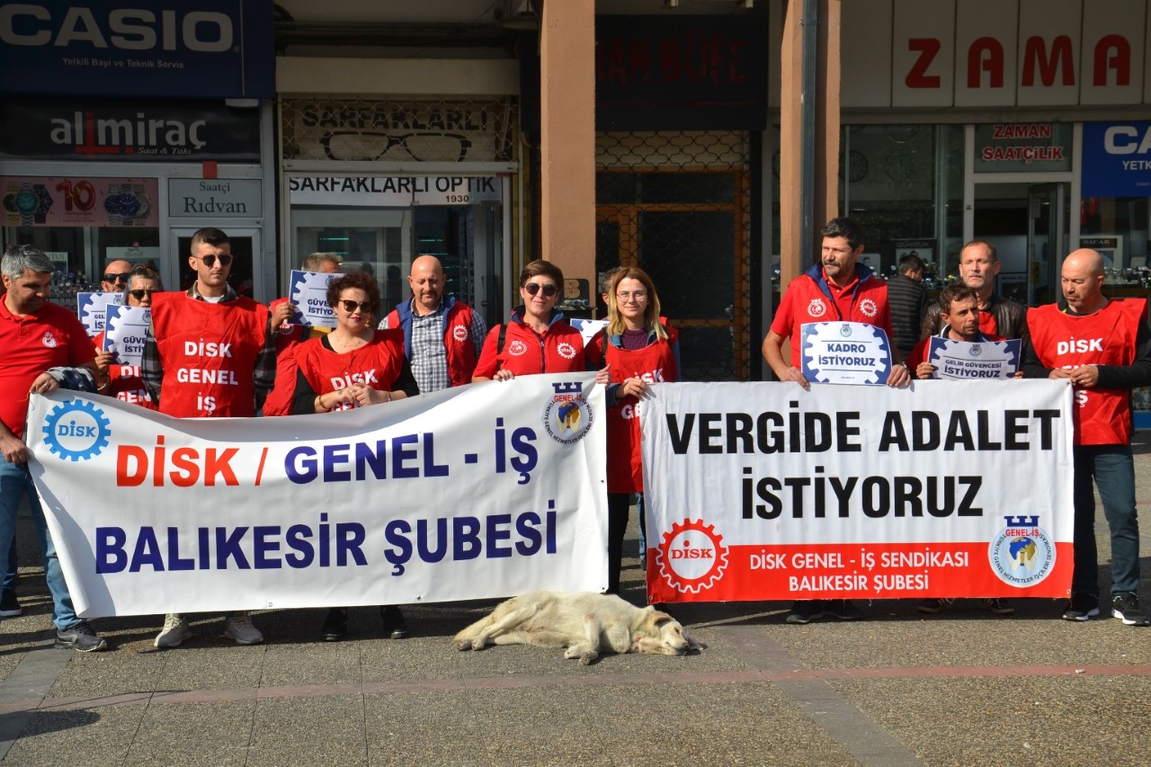 DİSK, Balıkesir’de Şirket İşçilerine Kadro Diye Haykırdı