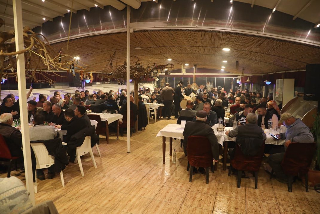 Deveciler Yemekte Bir Araya Geldi