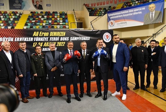 Balıkesir’ de Erkekler Ferdi Boks Şampiyonası Düzenlendi