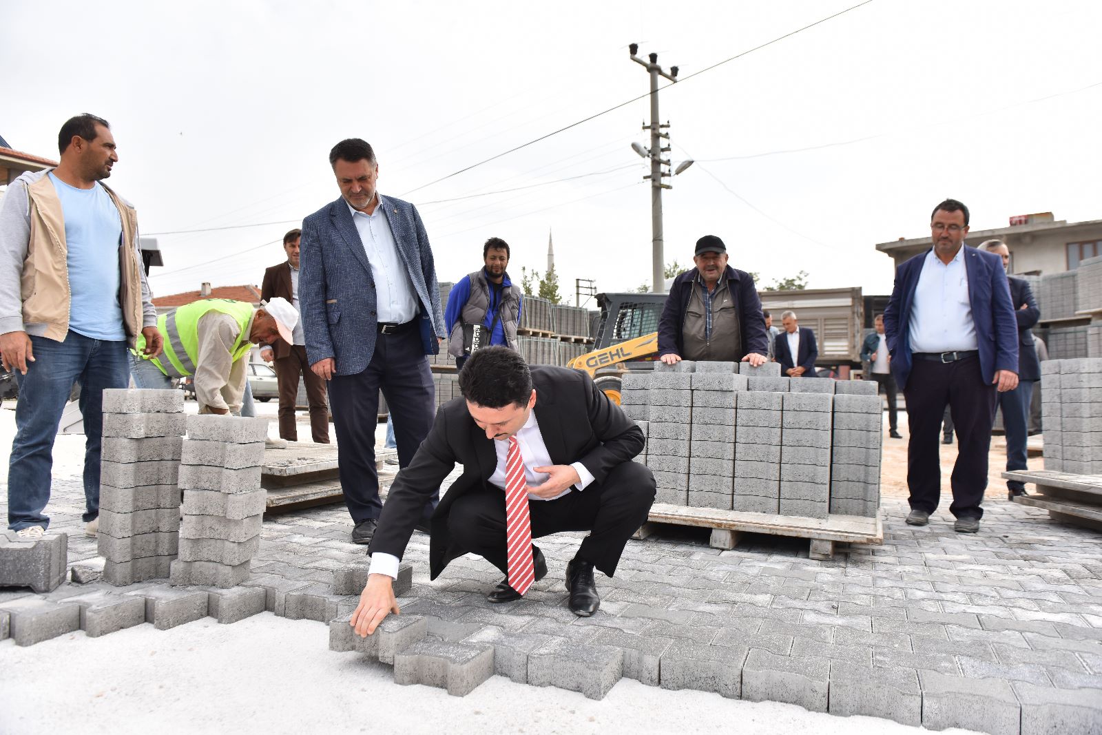 Altıeylül’ den Üst Yapı Çalışmalarına Son Hız Devam