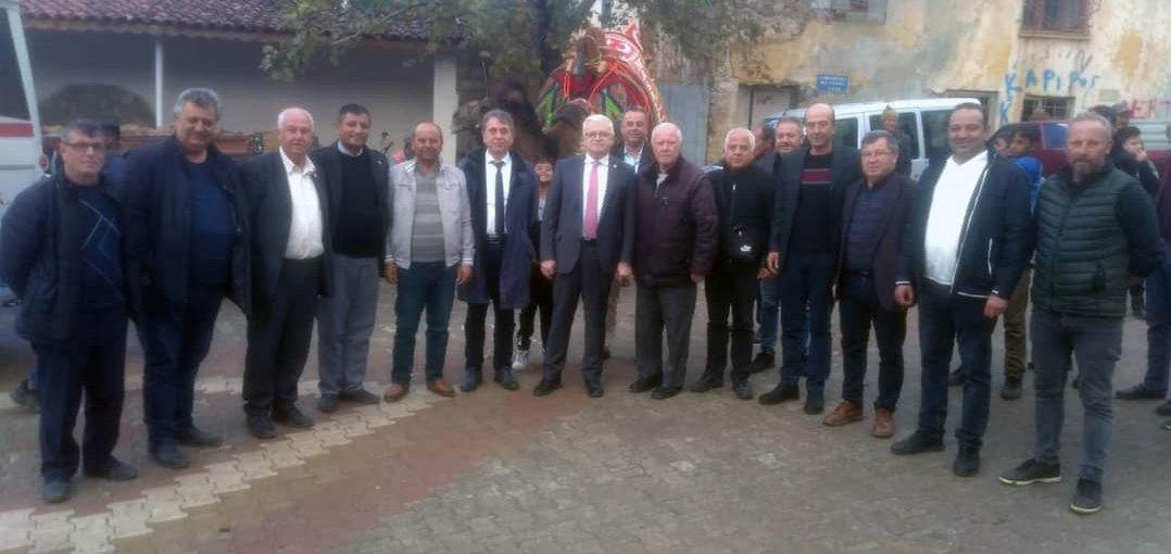 Pelitköy Deveciler Derneği<br>Havut Giydirme Hayrı Düzenledi