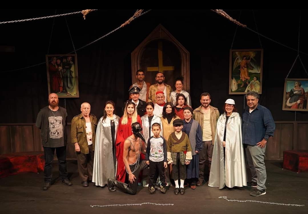 Sabah Olmadan Oyunu Nejat Uygur Sahnesinde Perde Aldı