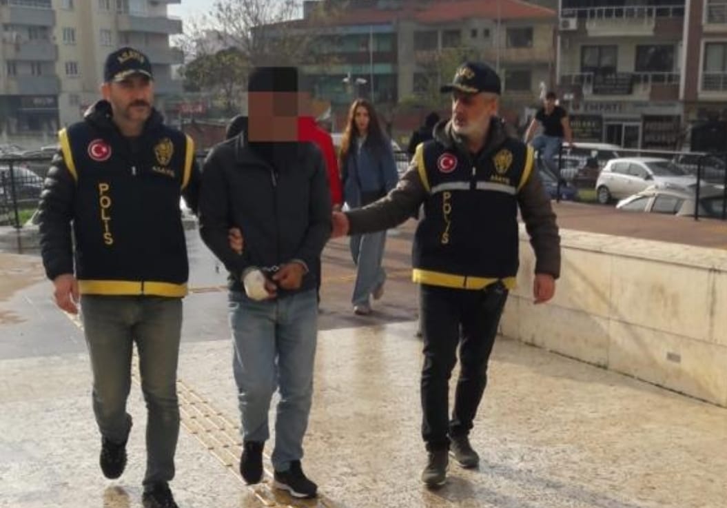 Akçay’da Yazlık Eve Giren Hırsızları Ev Sahibi Suçüstü Yakalattı