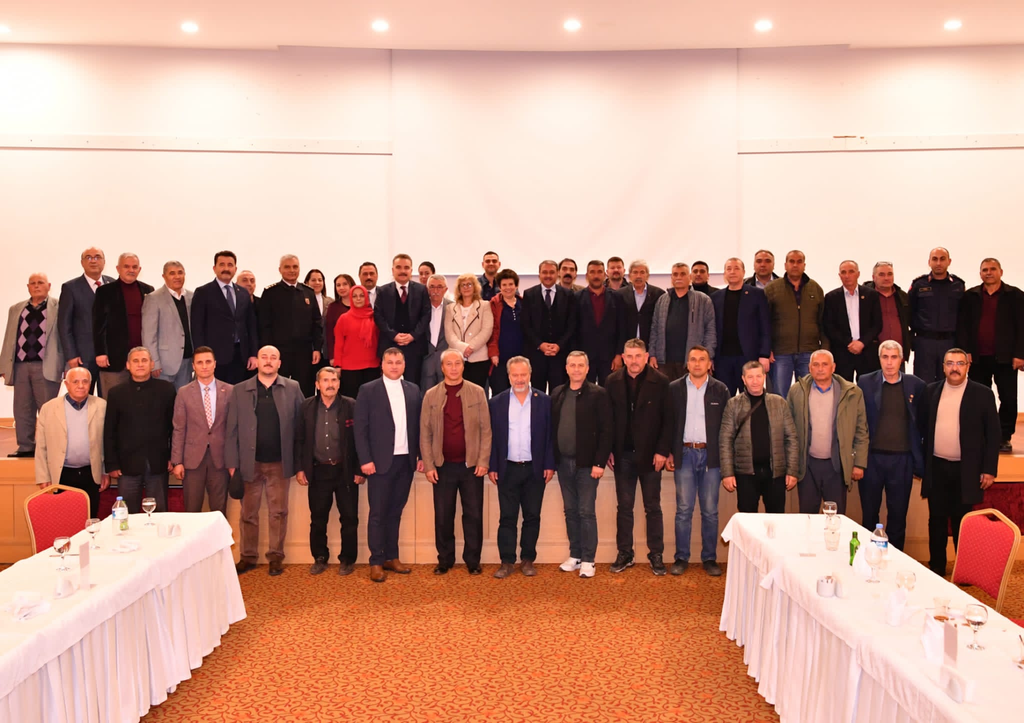 Edremit’ te Muhtarlar Vali Şıldak’ a İhtiyaçlarını İletti