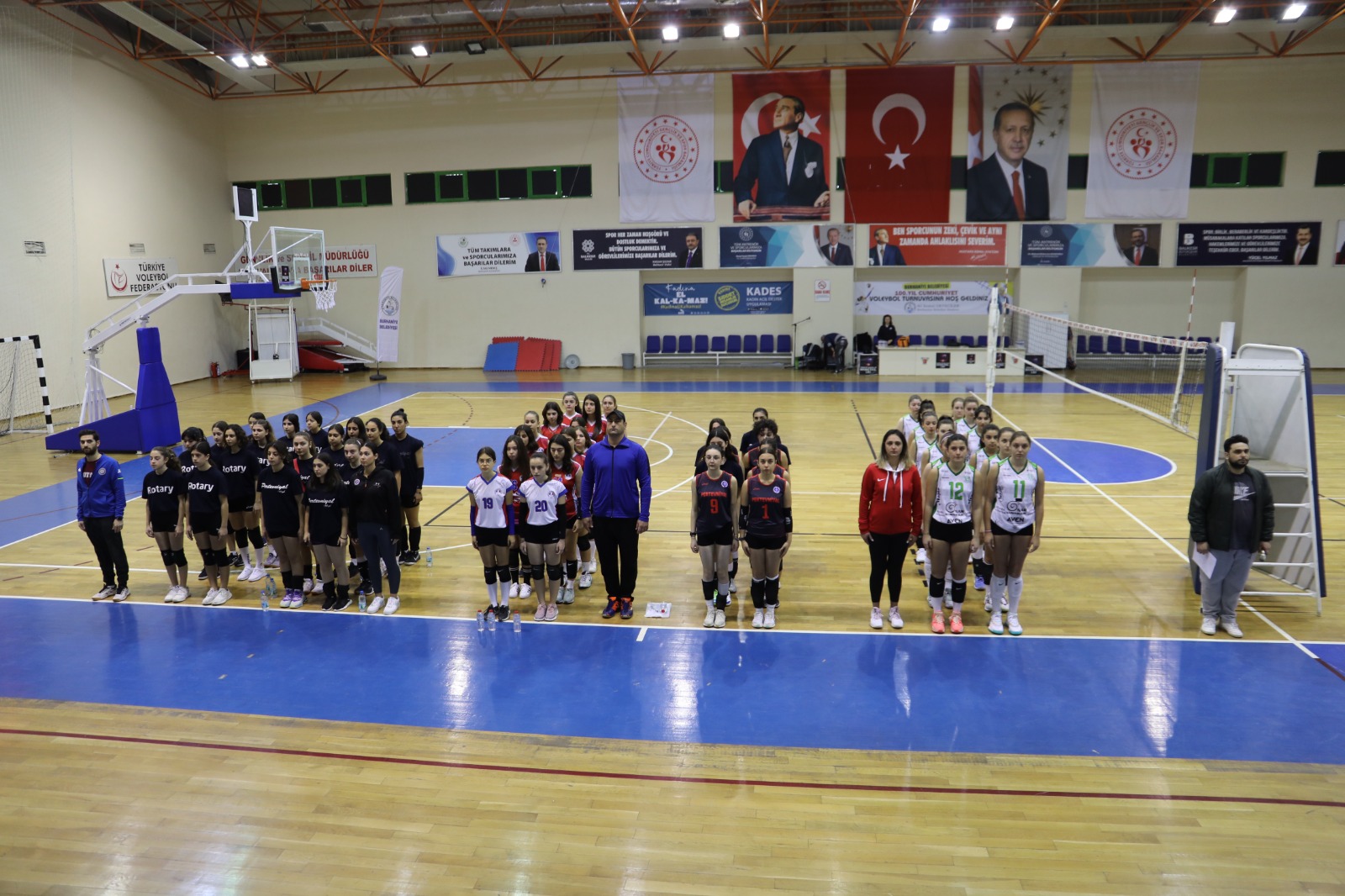 100. Yıl Cumhuriyet Voleybol Turnuvası Başladı