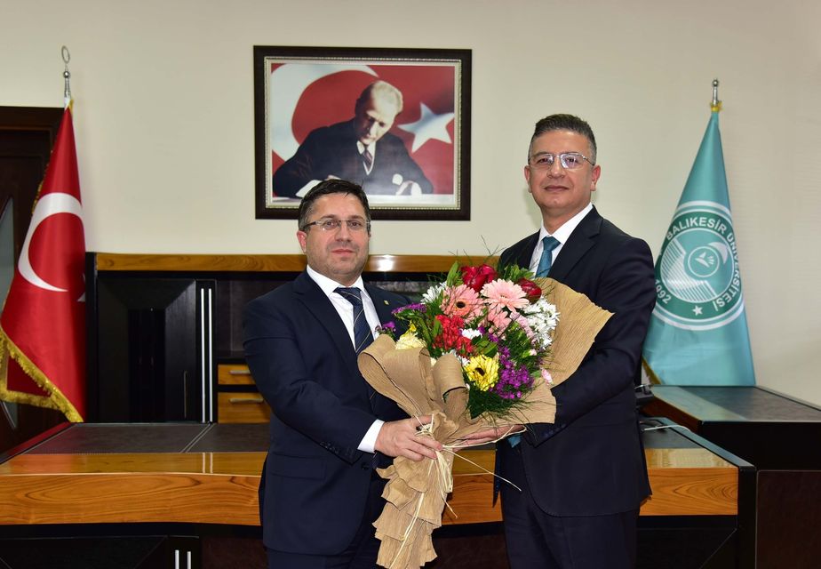 Balıkesir Üniversitesi Rektörü Prof. Dr. Yücel Oğurlu, Görevine Başladı