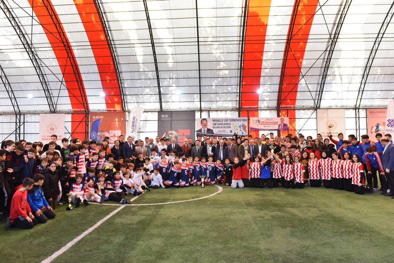 Mahalle Ligi Turnuvası Ödül Töreni Gerçekleştirildi