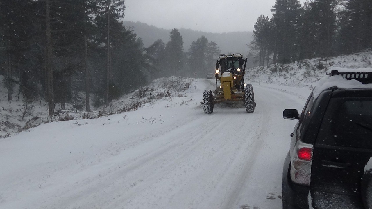 Kazdağları’nda Karla Mücadele Çalışmasına Devam