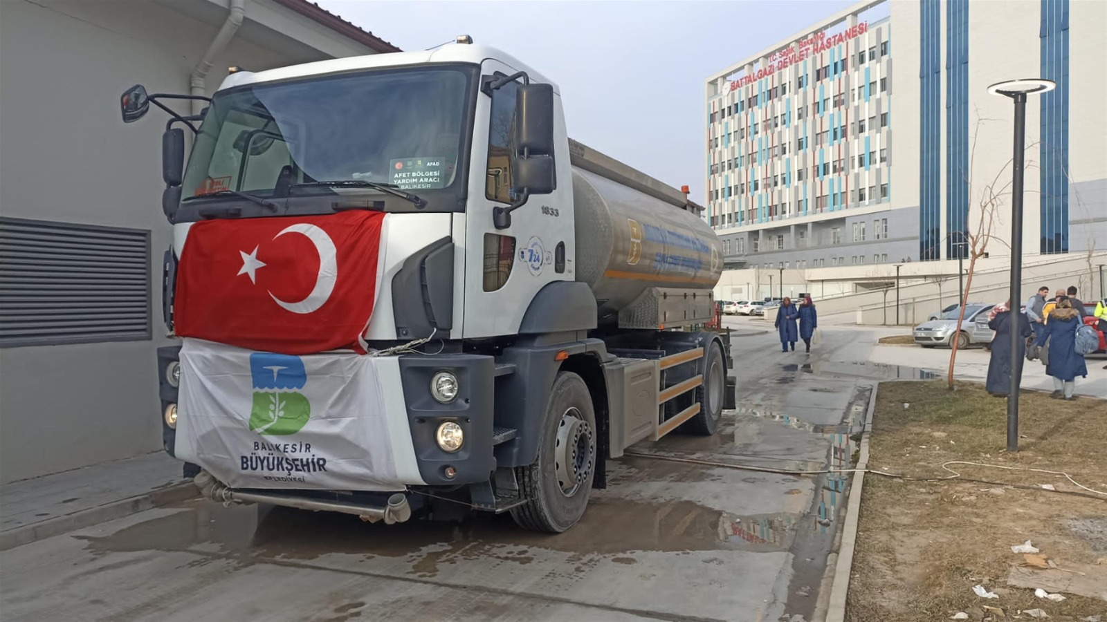 Büyükşehir Belediyesi Malatya’ da İçmesuyu Ve Kanalizasyon Hattı Arızalarını Onarıyor