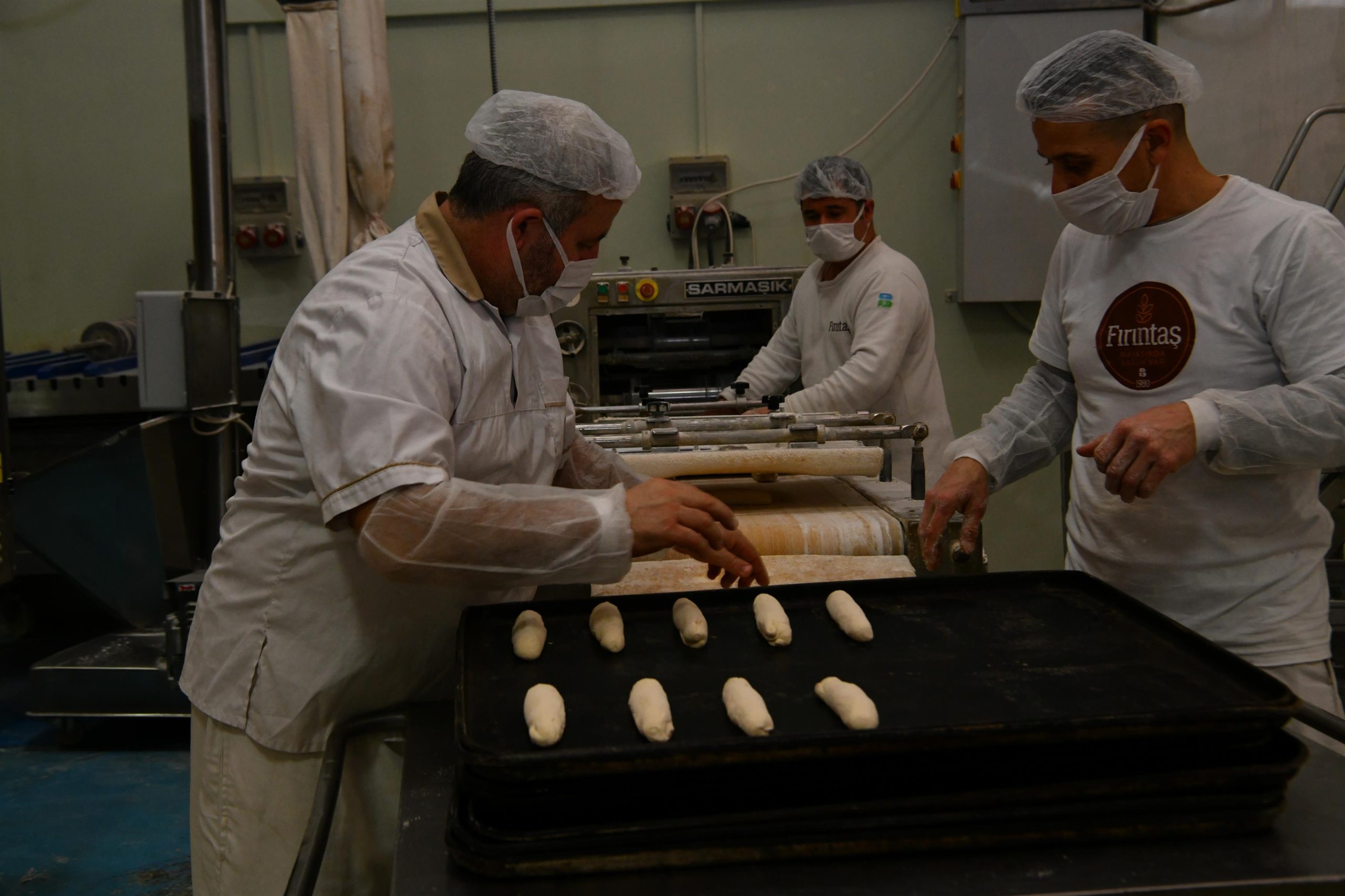 Balıkesir Büyükşehir Belediyesinden Deprem Bölgesine TIR Dolusu Gıda Sevkiyatı