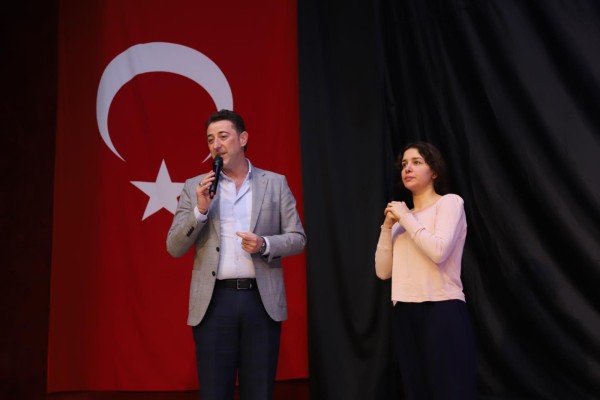 Tek Kadın Temalı Tiyatro Festivali Bandırma’da Başladı