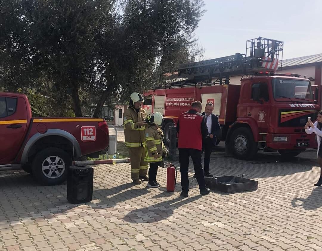 Üstek Kolejinde Sivil Savunma Haftası Etkinlikleri Renkli Geçti