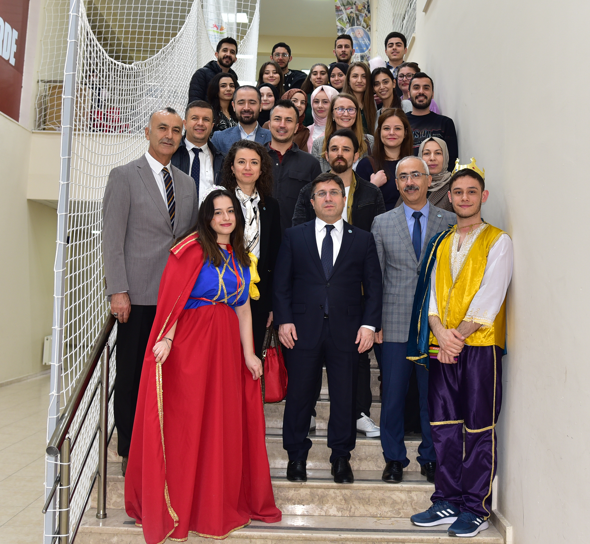 Balıkesir Üniversite Rektörü Depremzedelerle Bir Araya Geldi