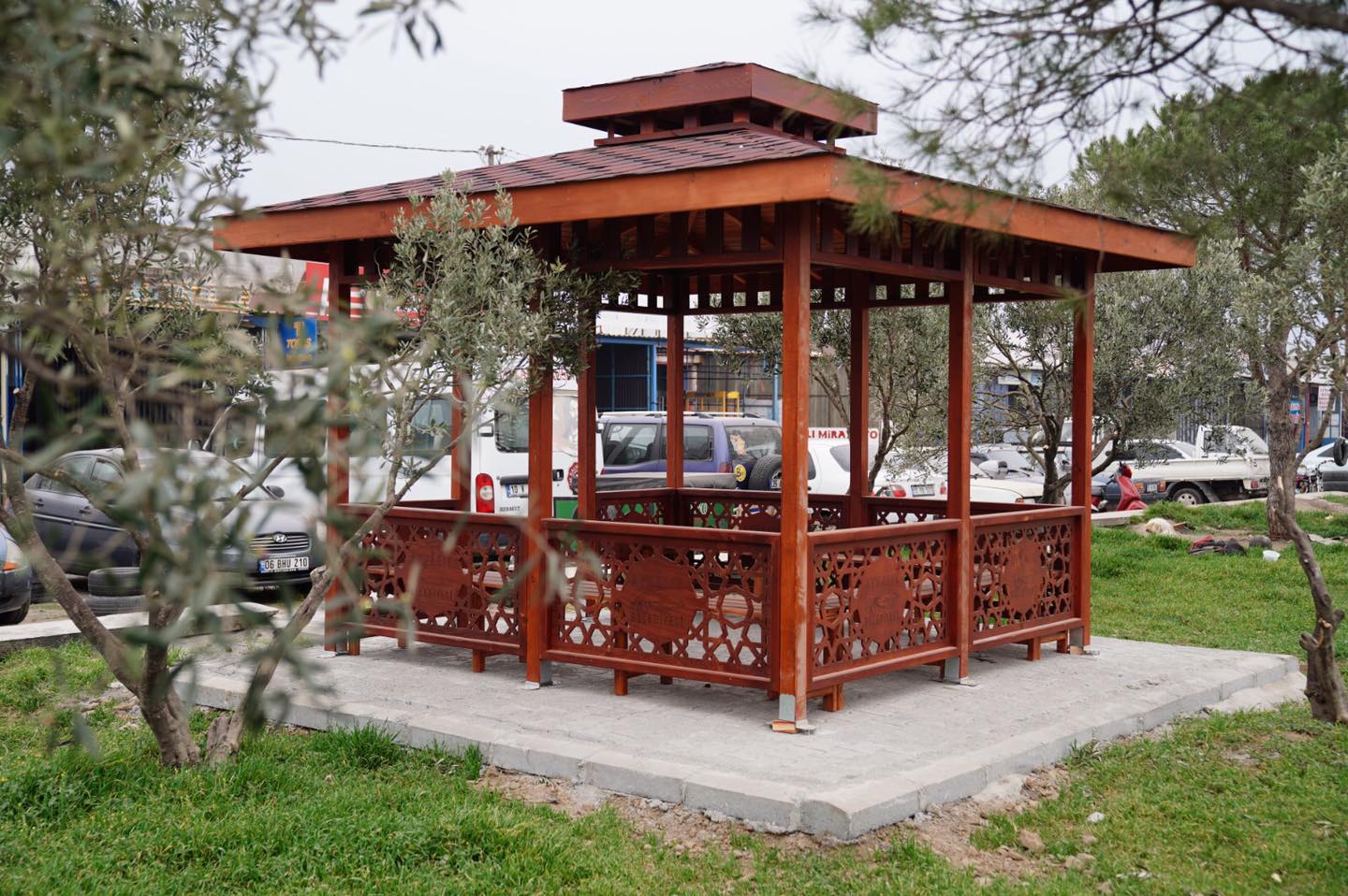 Ayvalık Sanayi Sitesi’nde Sosyal Alanlar ve Kamelyalar