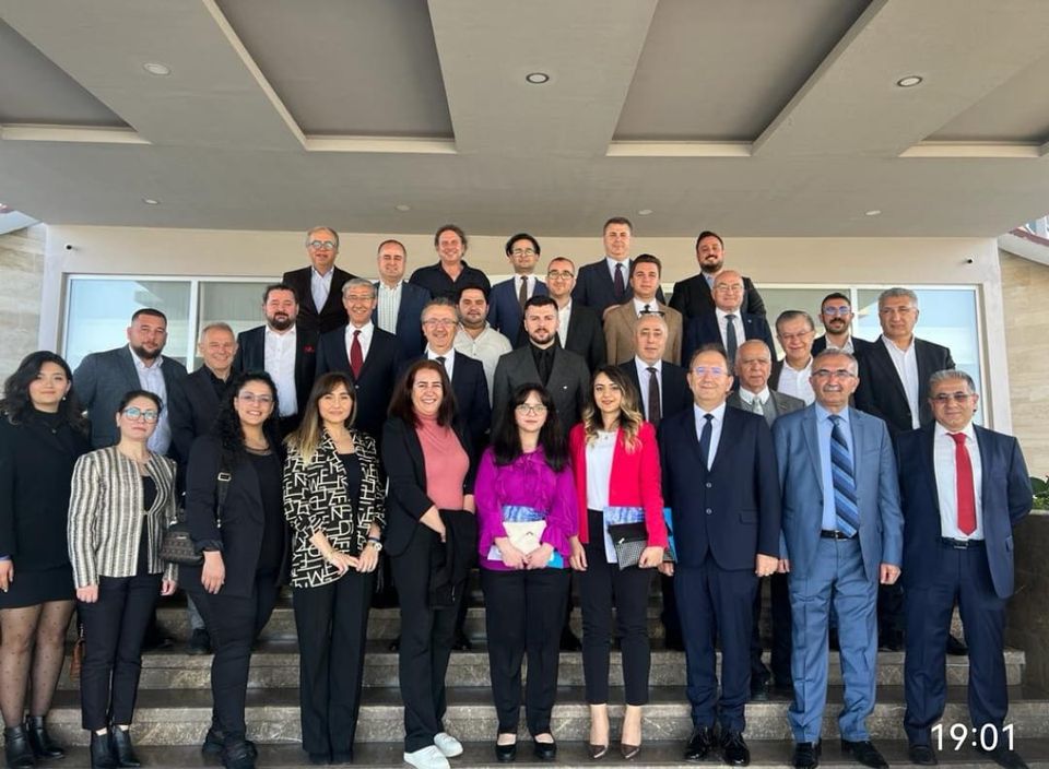 Turizm Mezunları Federasyonundan Balıkesir Üniversitesine Teşekkür Plaketi