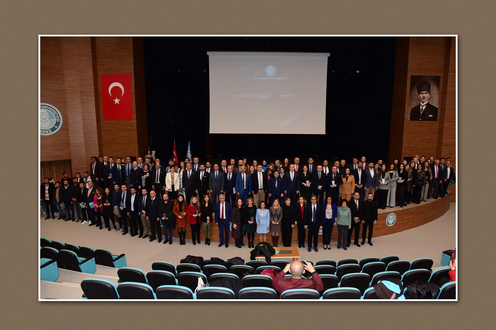 Balıkesir Üniversitesinde, Teşekkür Belgesi ve Akademik Teşvik Ödül Takdim Programı Gerçekleştirildi