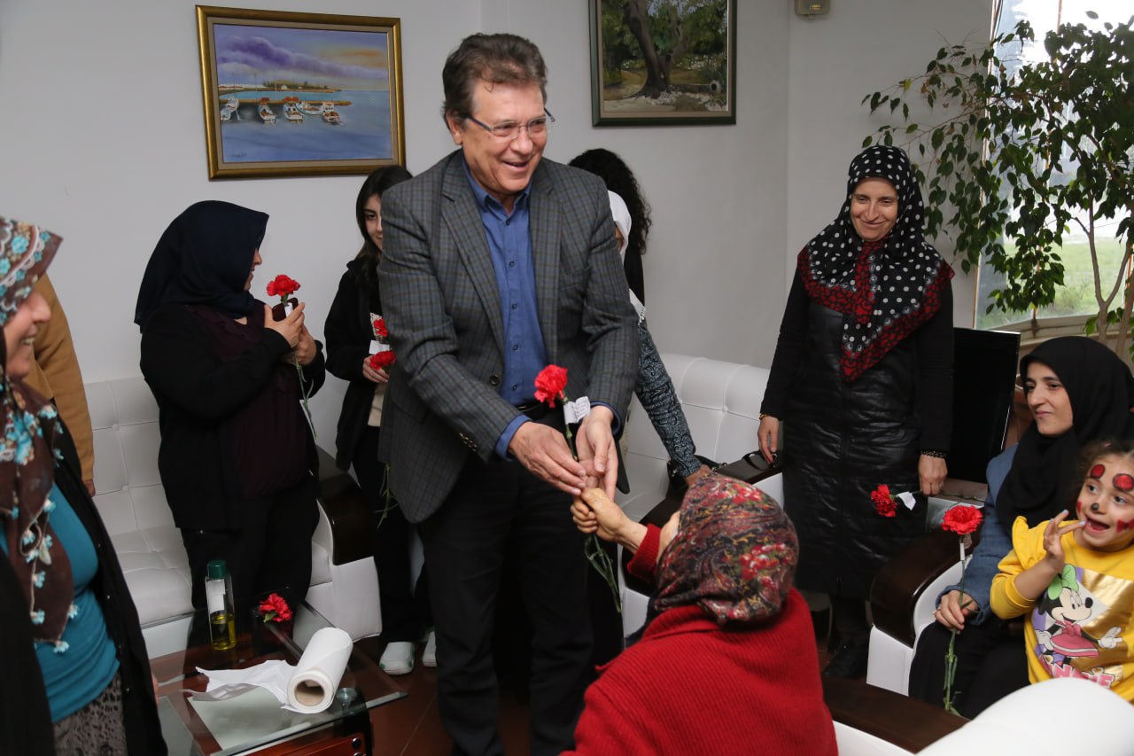Başkan Arslan Kadınlar Gününü Depremzedelerle Kutladı