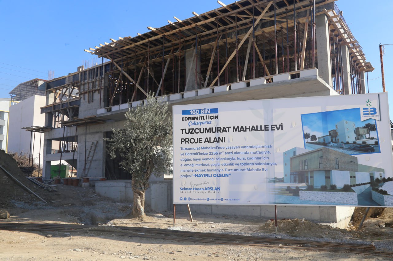 Edremit’ te Mahalle Evi İnşaat Çalışmaları Devam Ediyor