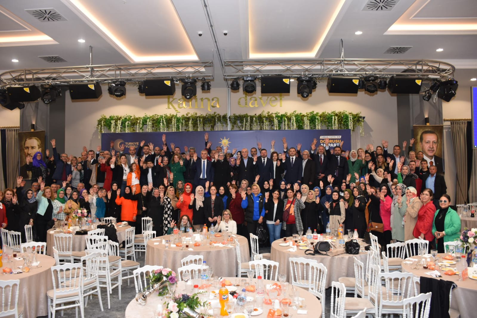 Ak Kadrolar Teşkilat İftarında Buluştu