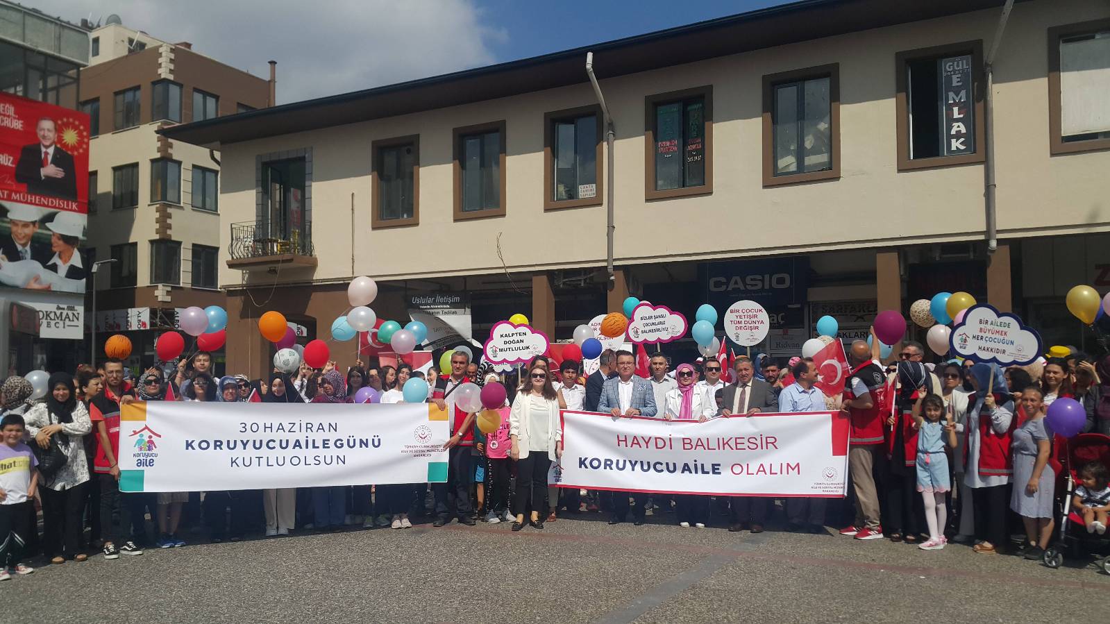 Balıkesir Valiliğinden Koruyucu Aile Sistemine Destek