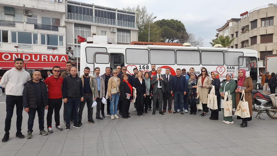 Akçay Ak Partiyi Bağrına Bastı