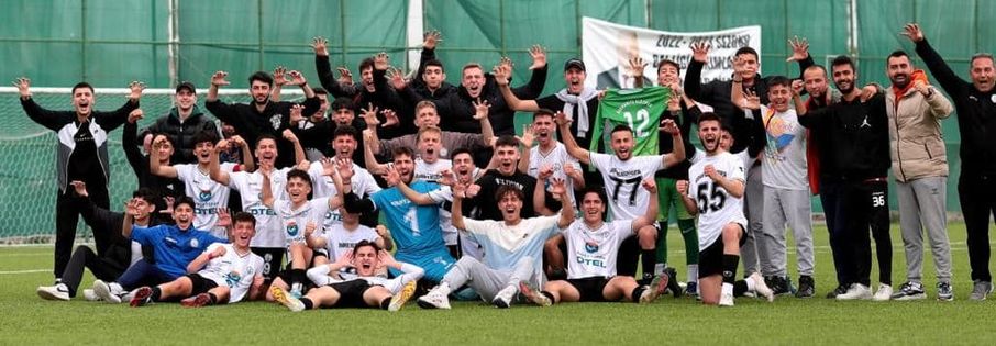 Burhaniye Belediyespor U-18 Takımı Şampiyonluğunu İlan Etti