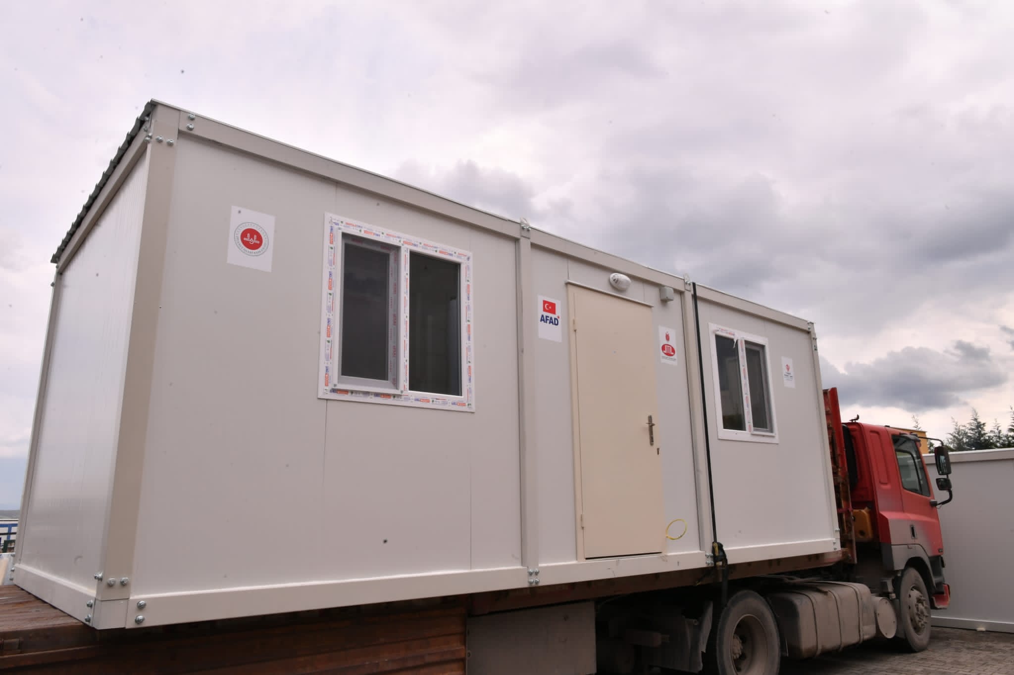 44 Yaşam Konteyneri İskenderun’a Gitmek Üzere Yola Çıktı