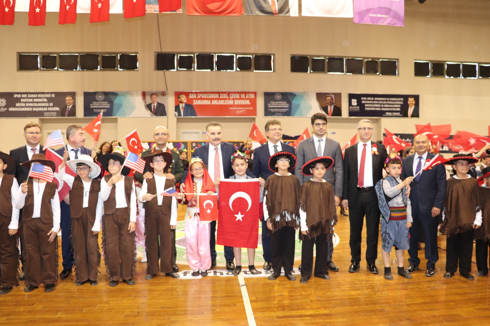 23 Nisan Ulusal Egemenlik Ve Çocuk Bayramı Coşkuyla Kutlandı