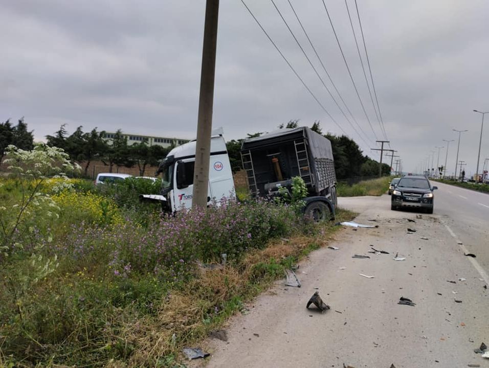 Kazada 3 Kişi Yaralandı