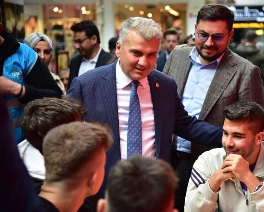 AK Parti Balıkesir Milletvekili DR. Mustafa Canbey, 19 Mayıs Mesajı Yayınladı: “Gençler en önemli değerimizdir”