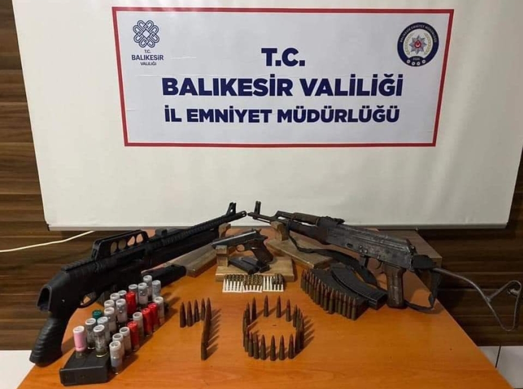 Balıkesir’de PKK/KCK-PYD/YPG ‘li 5 terörist Yakalandı