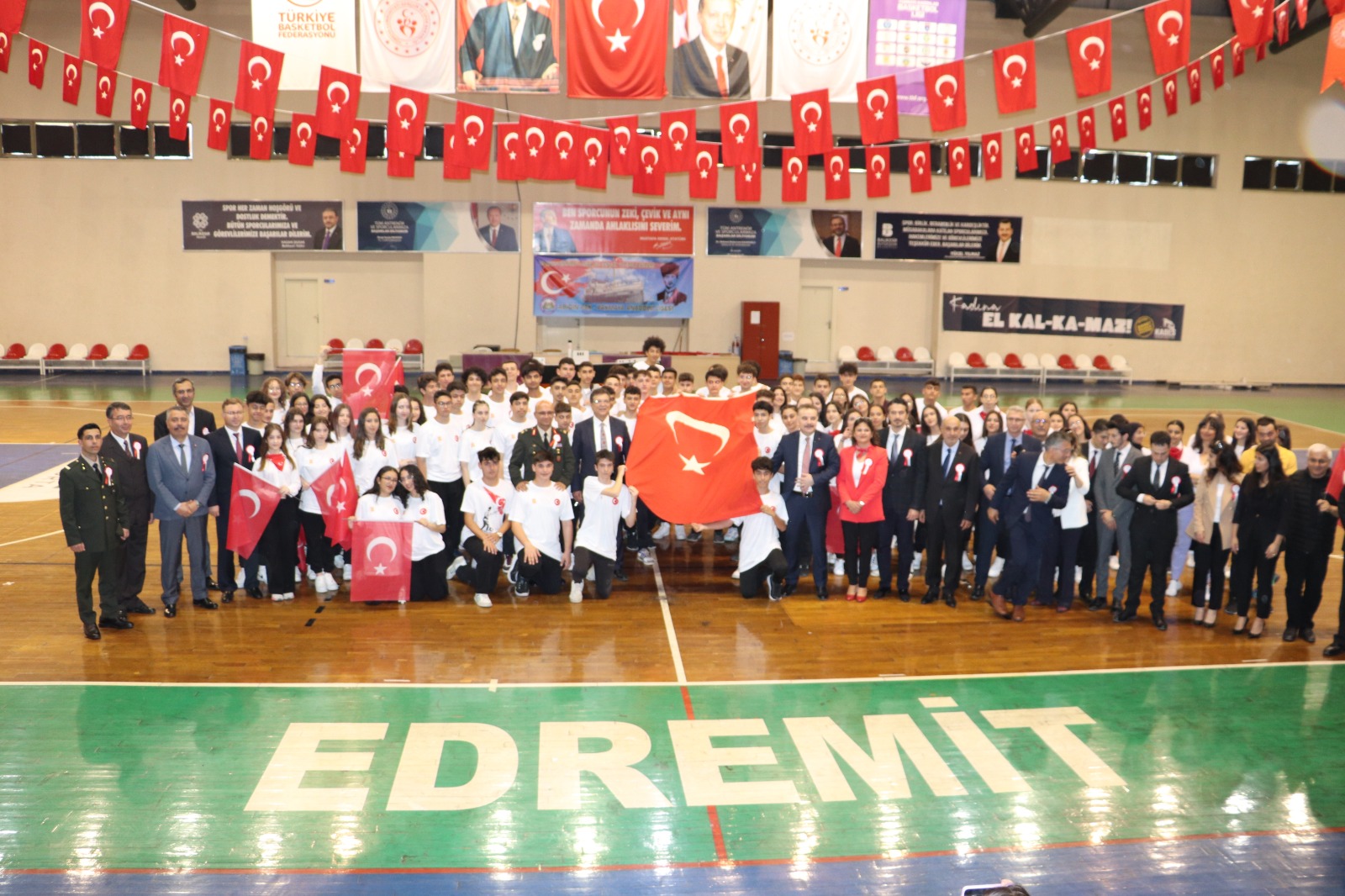 19 Mayıs Atatürk’ü Anma, Gençlik ve Spor Bayramı Coşkuyla Kutlandı
