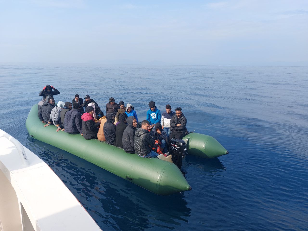 Lastik Bot İçerisinde Düzensiz Göçmenler Yakalandı