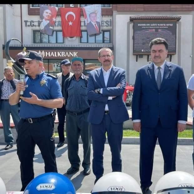 Havran’ da Kask Ve Gece Görüşlü Yelek Dağıtımı