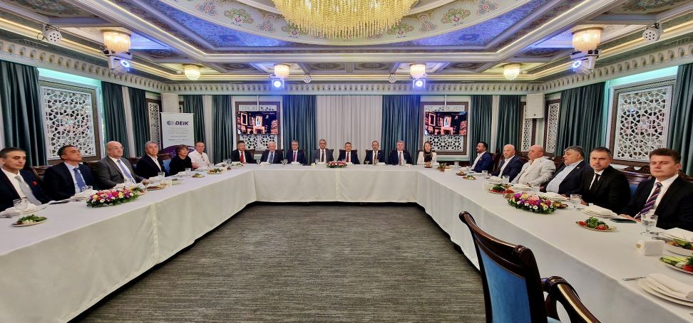 Canbey; “Temel Hedef; Türkiye Eksenini İnşa Etmek”