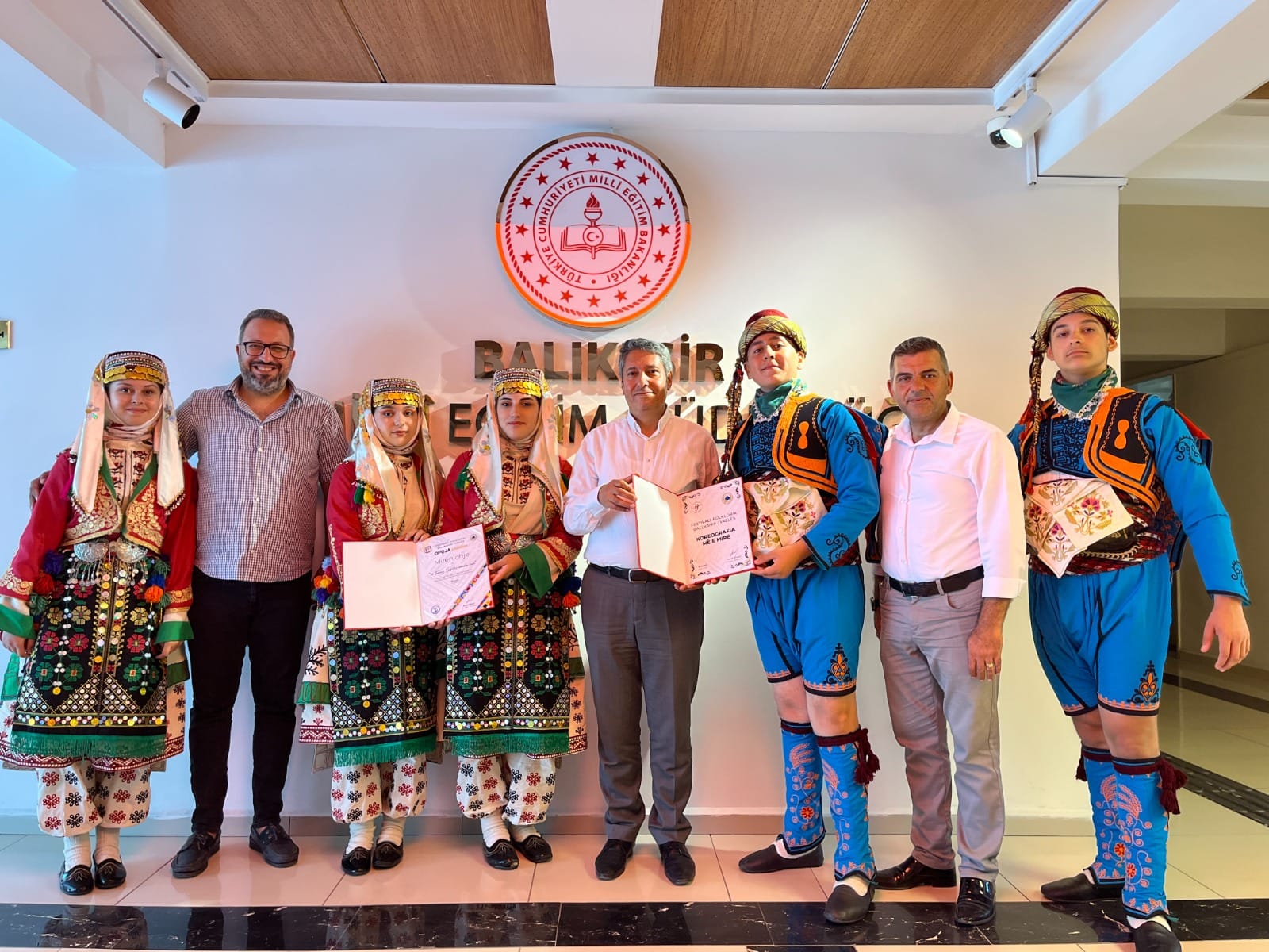 Halk Oyunları Ekibimizin Kosova Yolculuğu Birincilikle Taçlandı