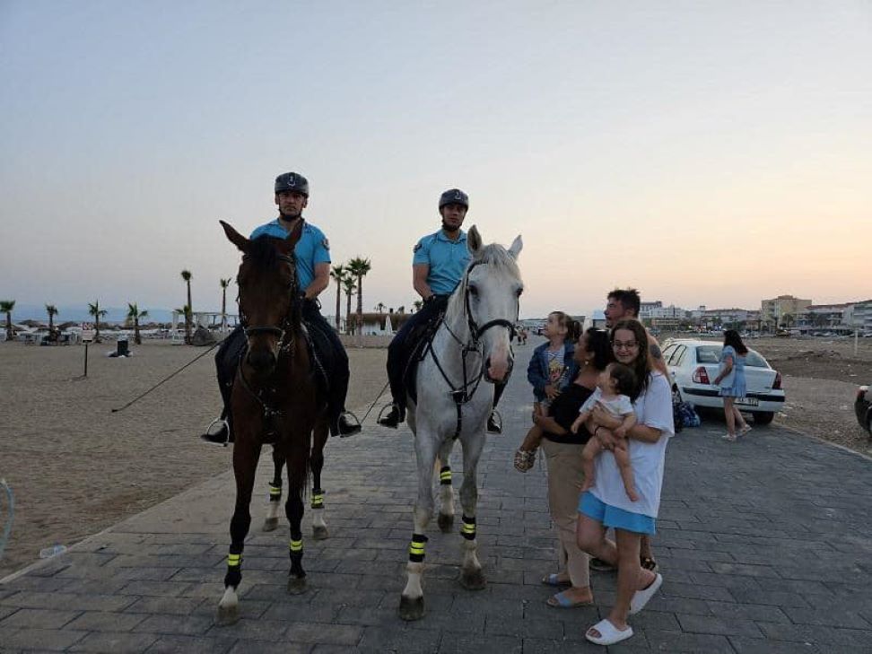 Ayvalık’ ta Atlı Jandarma Timi