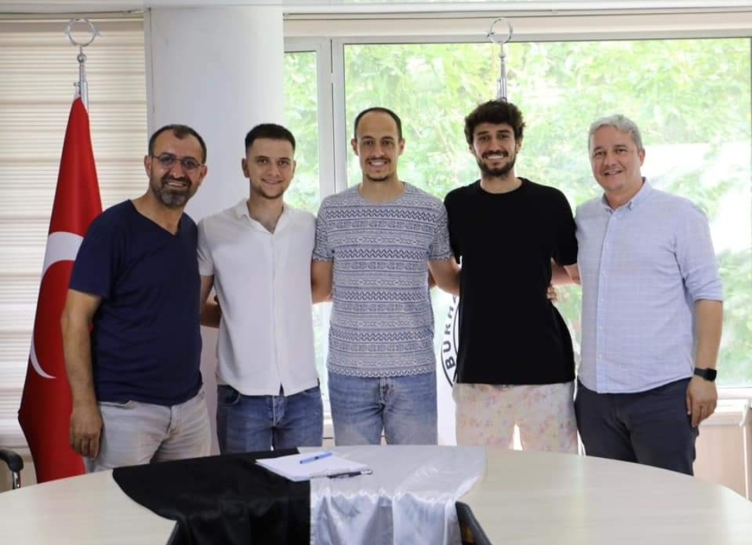Burhaniye Belediyespor’dan İç Transfer Harekatı