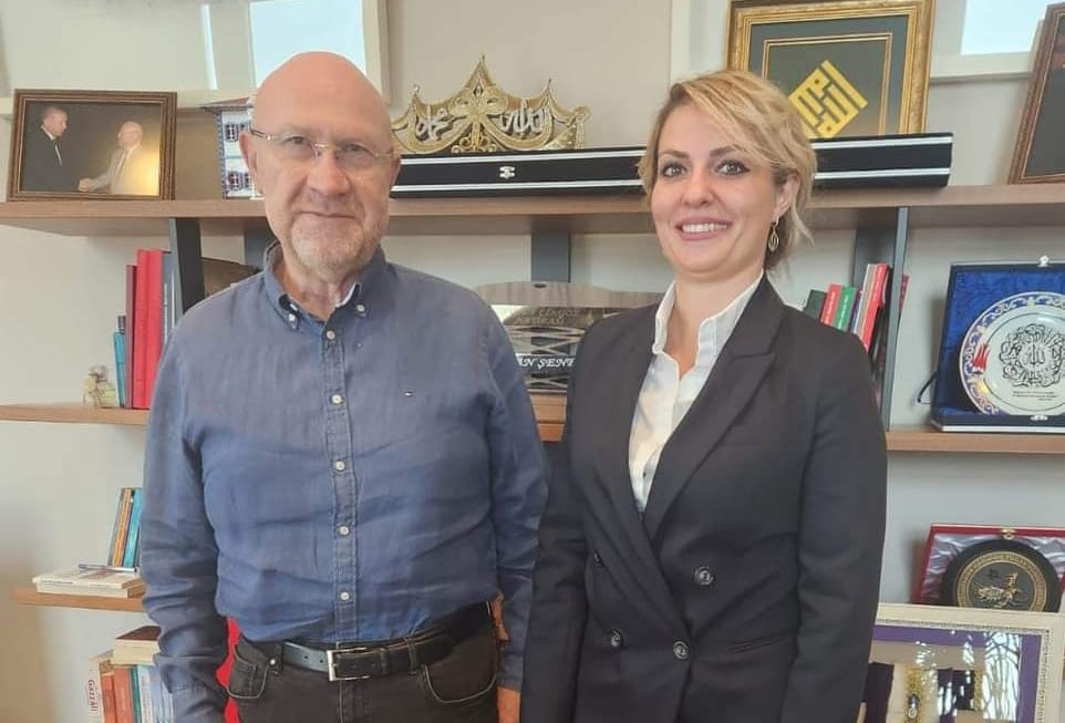 Funda Övünç, AK Parti Edremit’den Aday Adayı olacağını açıkladı