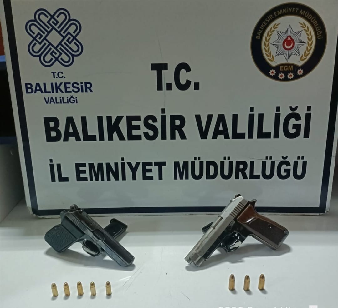 Balıkesir’de 17 Kişi Tutuklandı